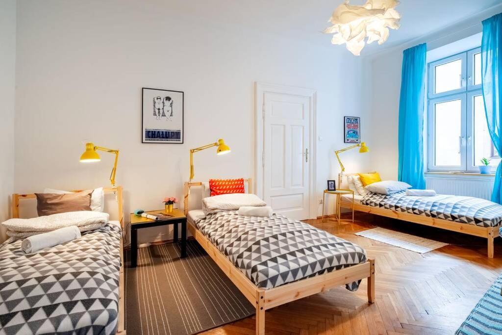 Blue Peace-Apartment With Free Parking In Center For 1-6 People Krakow Exterior photo