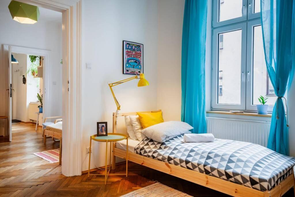 Blue Peace-Apartment With Free Parking In Center For 1-6 People Krakow Exterior photo
